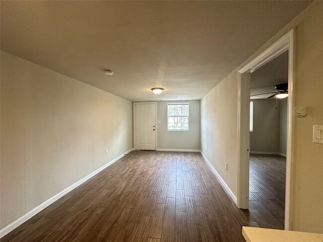 Photo - 605 E Hunnicutt St Unit A