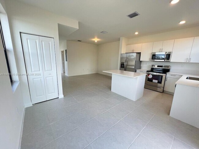 Photo - 28610 SW 133rd Ct