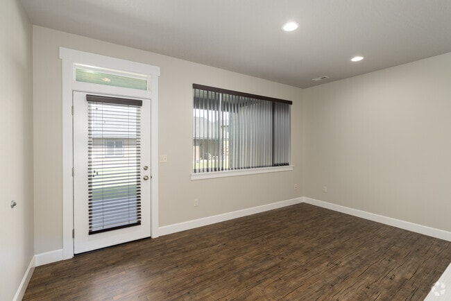 4BR, 2.5BA - 1458SF - Dining Room