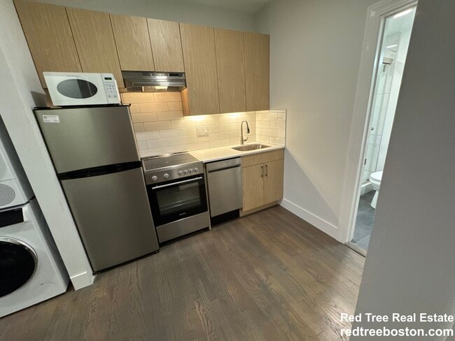 Photo - 270 Newbury St Unit 10