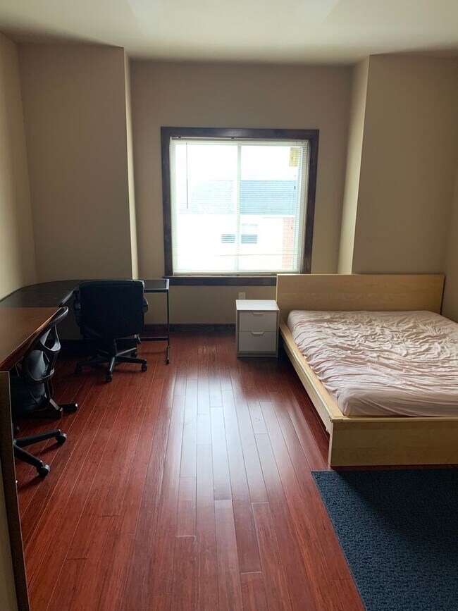 Photo - 672 N 33rd St Unit 2fl & 3fl