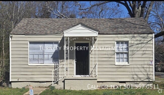 Building Photo - 2 bedroom 1 bath on corner lot Rental