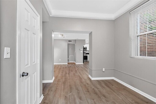 Photo - 1031 State St NW Unit 209