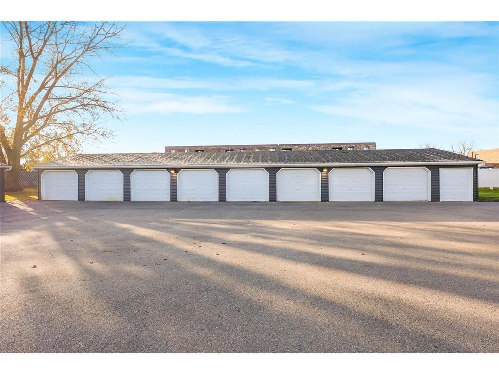 Photo - 490 3rd St S