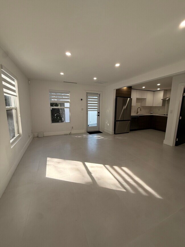 Photo - 4430 NW 1st Ave