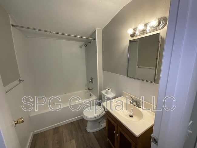 Photo - 38 N Franklin St