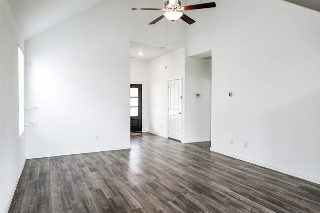 Photo - 9011 Beacon Mill Dr