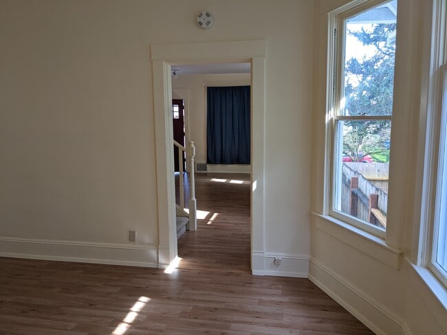 Photo - 731 34th Ave