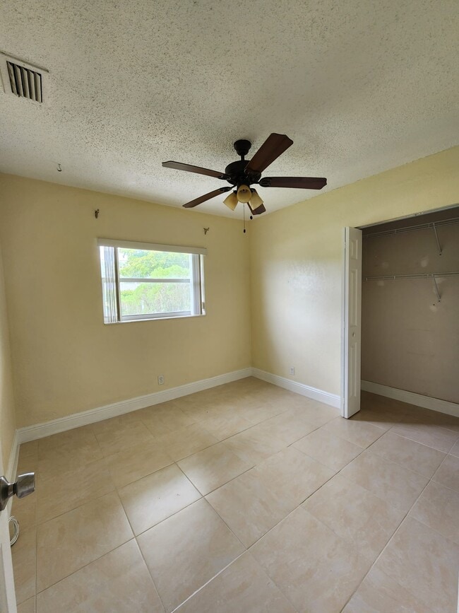 Photo - 340 NW 4th Ave