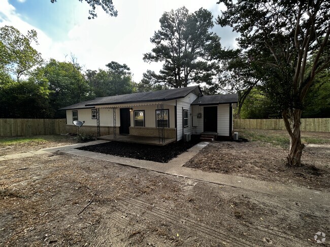 Building Photo - 12712 FM 747 S Rental