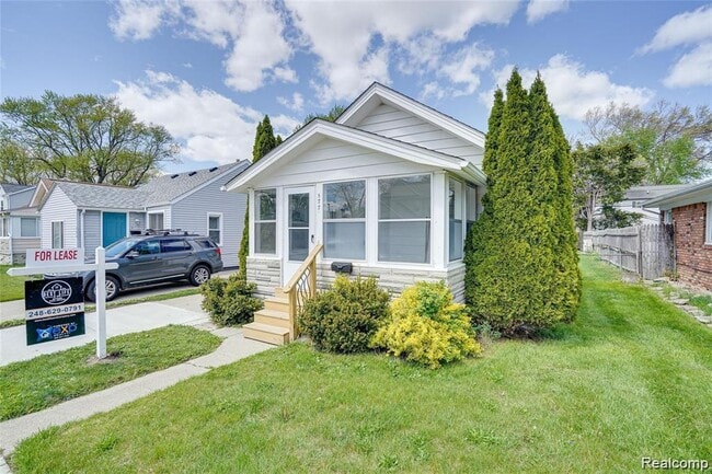 Photo - 577 E Brickley Ave