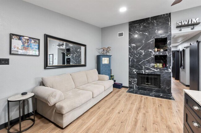 Photo - 203 E 31st St Unit 305