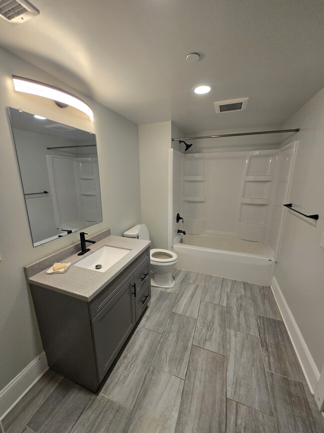 Photo - 232 E Michigan Ave Unit 2