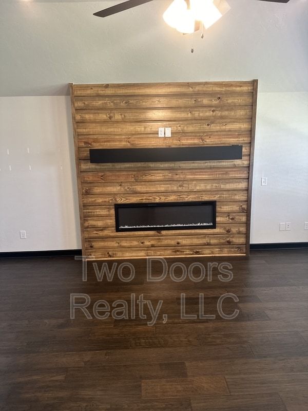 Photo - 2229 Roca Dr