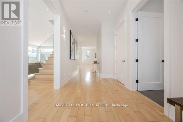 Photo - 3279 Lakeshore Rd.