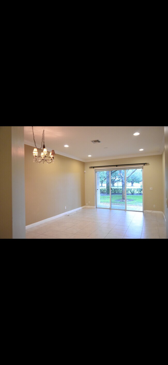 Photo - 3240 Fairway Cir