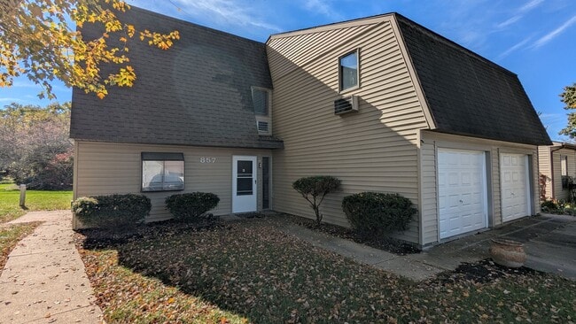 Building Photo - MN Cedar Village (857) Unit Apt B