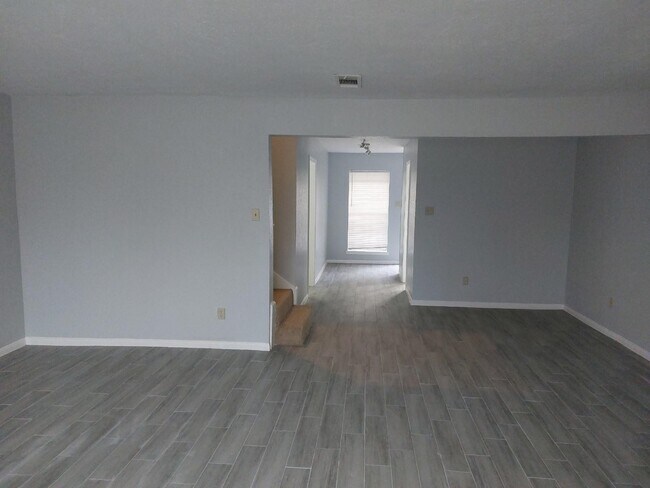 Photo - 1846 Hollister St Unit 6