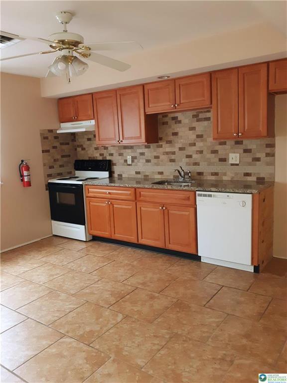 Photo - 107 E Hillcrest Ln Townhome