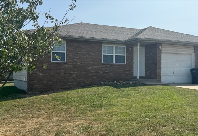Photo - 2 Bed | 2 Bath | 1 Car Garage Home! 1000 sqft located in SPARTA!
