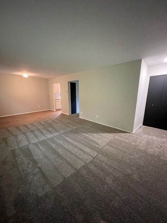 Photo - Kensington Place Apartments