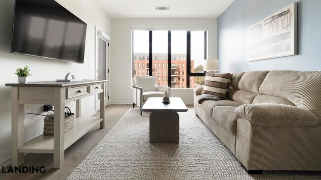 Photo - 318 W Corporation St Unidad 1-215