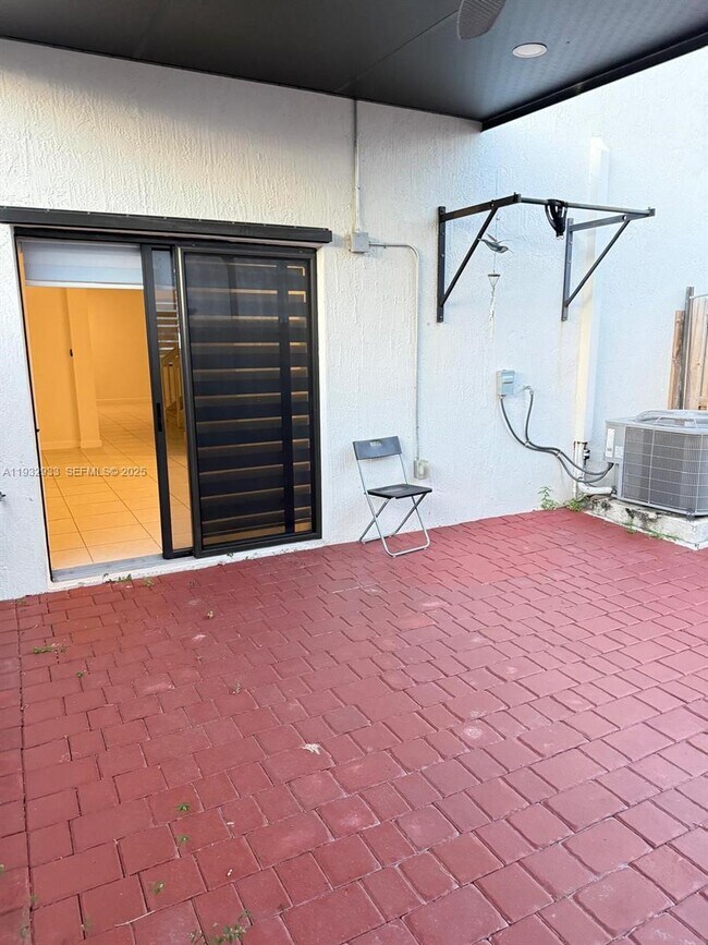 Photo - 12916 SW 233rd Terrace Unidad 0