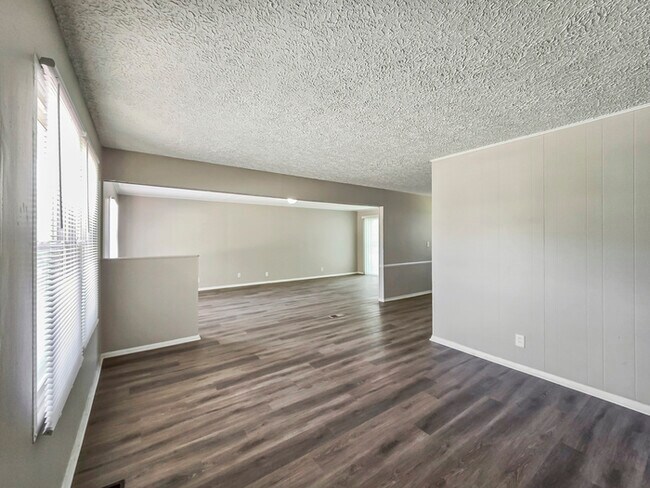 Photo - 4312 N Pasadena St