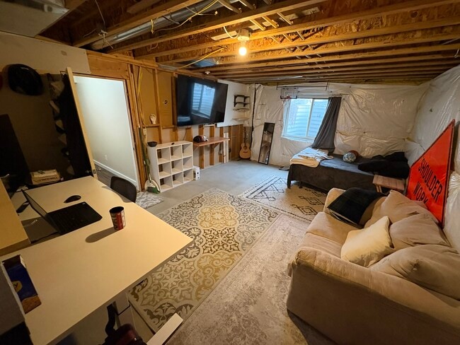 Photo - 491 Red Oak Dr