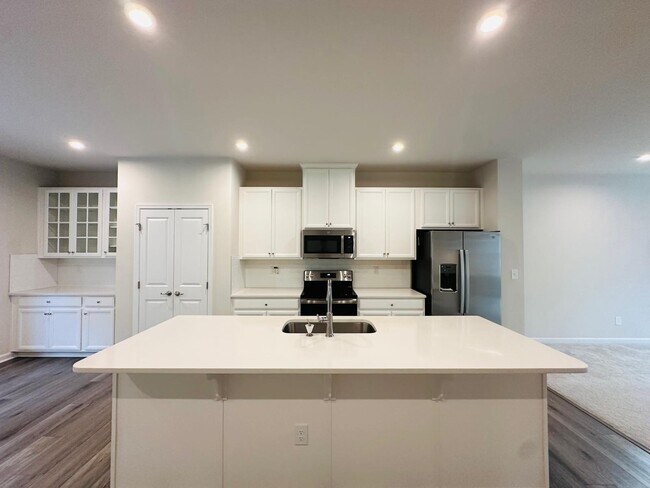 Photo - 3502 Timber Ml Dr