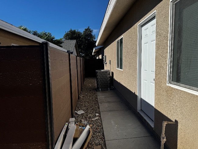 Photo - 282 E 2nd St