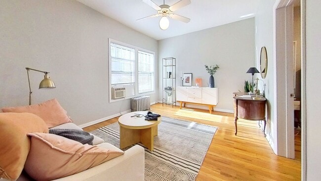 Building Photo - Second Floor East Lakeview One Bedroom Includes Heat Unit 706 2B