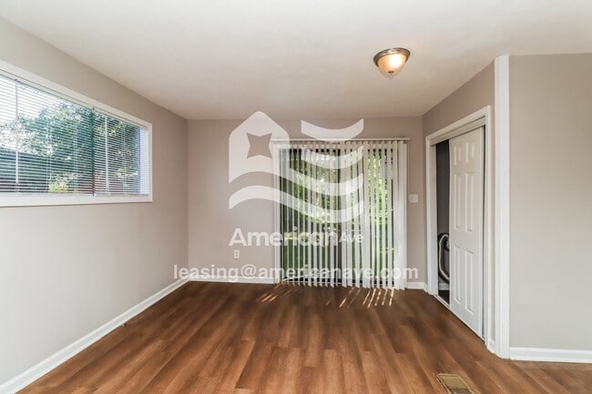 Photo - 2515 Emmett Ave
