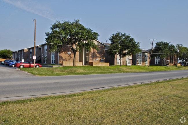 Photo - St Charles Place Apartments