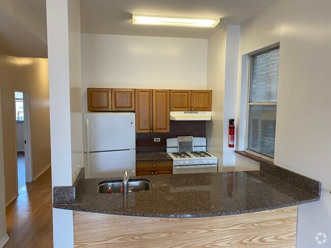 Building Photo - 1021 S Racine Ave Rental
