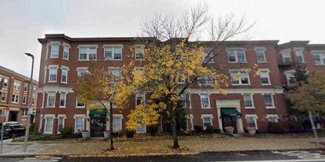 Building Photo - 518 Cambridge St