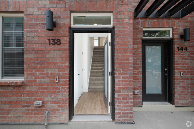 Building Entrance - Stonebrook