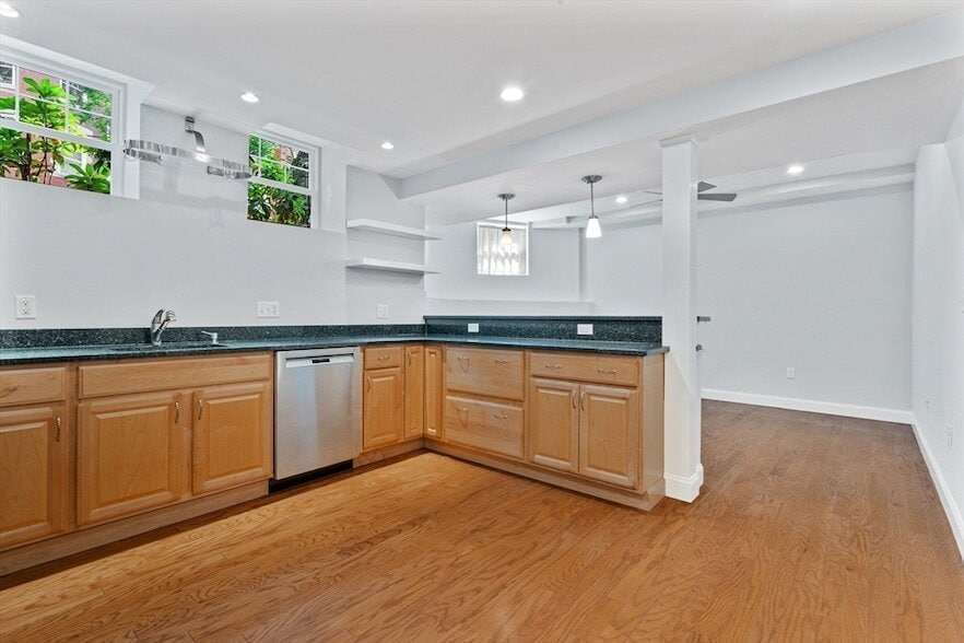 Photo - 15 Strathmore Rd