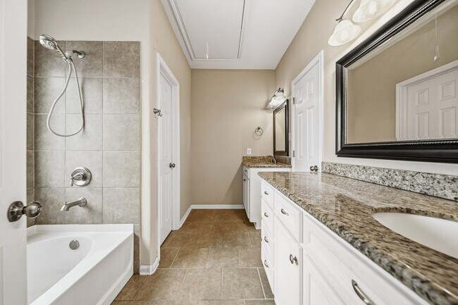 Photo - 5303 Avenue J