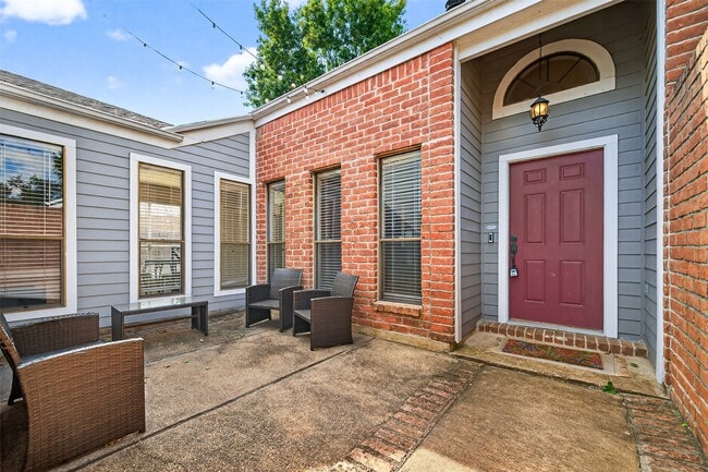 Photo - 6107 Howland Ct