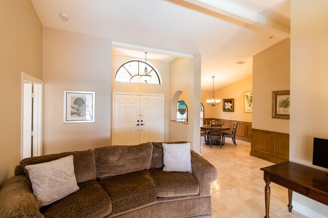 5605 SW 11th Ave Unit Website Posting