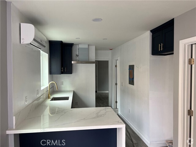 Building Photo - 1757 E 92nd St Rental