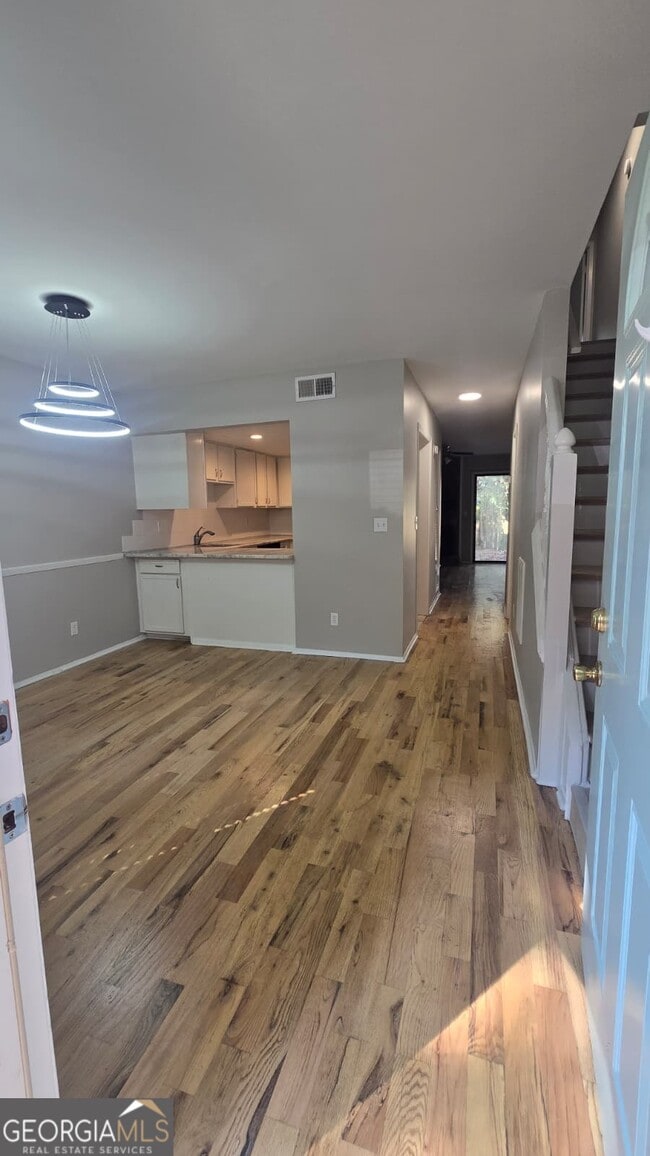 Photo - 475 Granite Ridge Pl