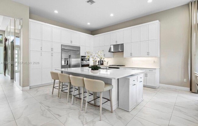 Photo - 8533 Ganton Dr