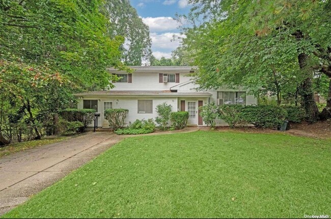 Photo - 10 Morewood Dr House