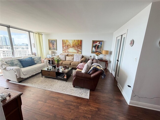 Photo - 18031 Biscayne Blvd Unit 904