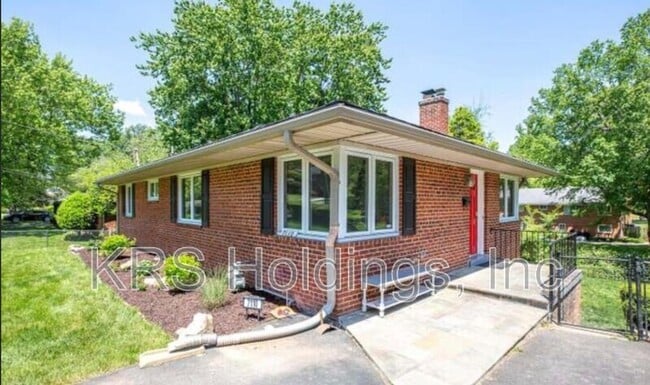 Building Photo - 7110 Murray Ln