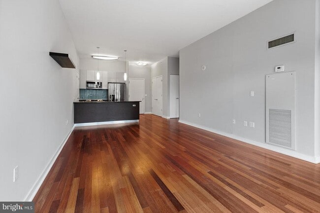 Photo - 2101 Market St Unidad 305