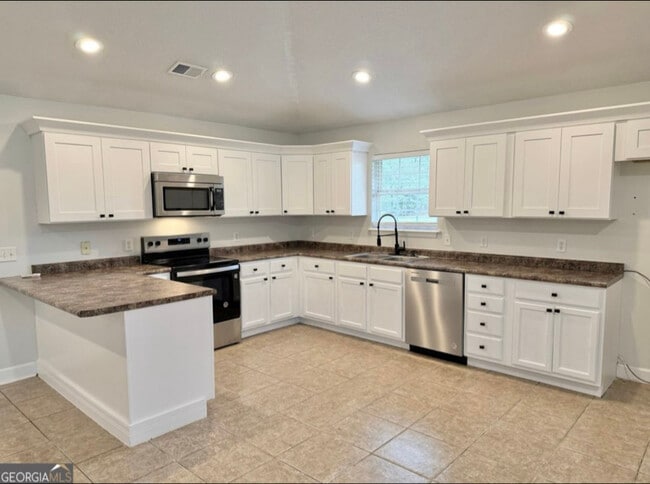 Photo - 206 Willow Dr