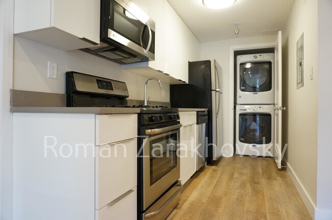 Photo - 23 Webster Ave Unidad 107